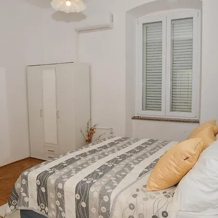 Skunca * Zadar
