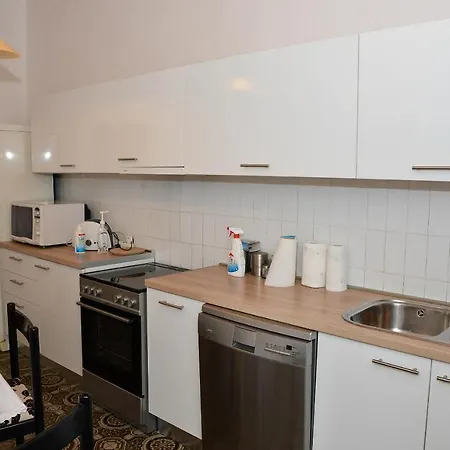 Skunca * Ζαντάρ